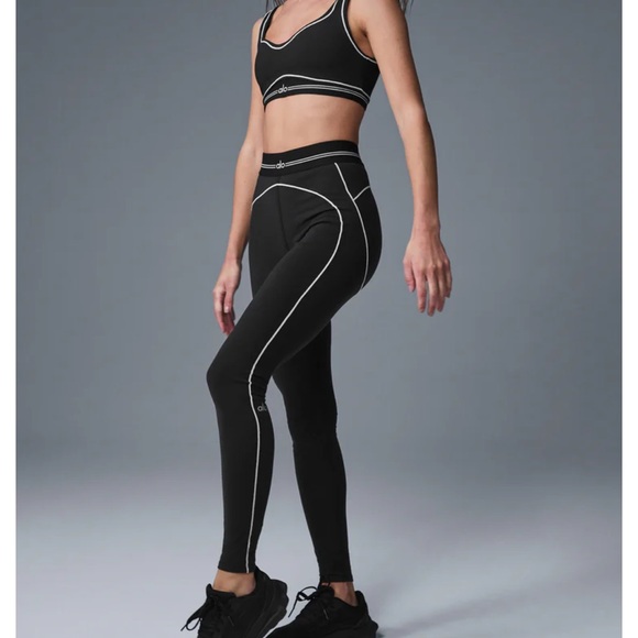 ALO Yoga Black and White Women's Leggings Set - Picture 10 of 10
